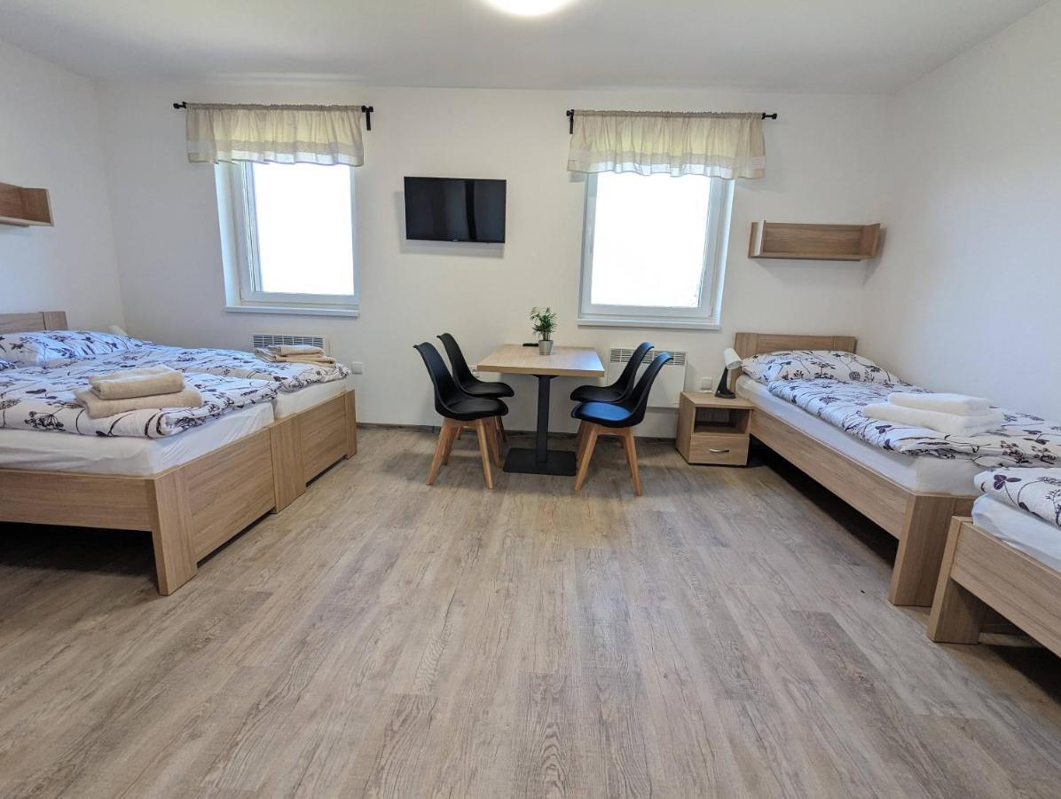 Restaurace A Penzion Gansberg Cotkytle Exteriör bild