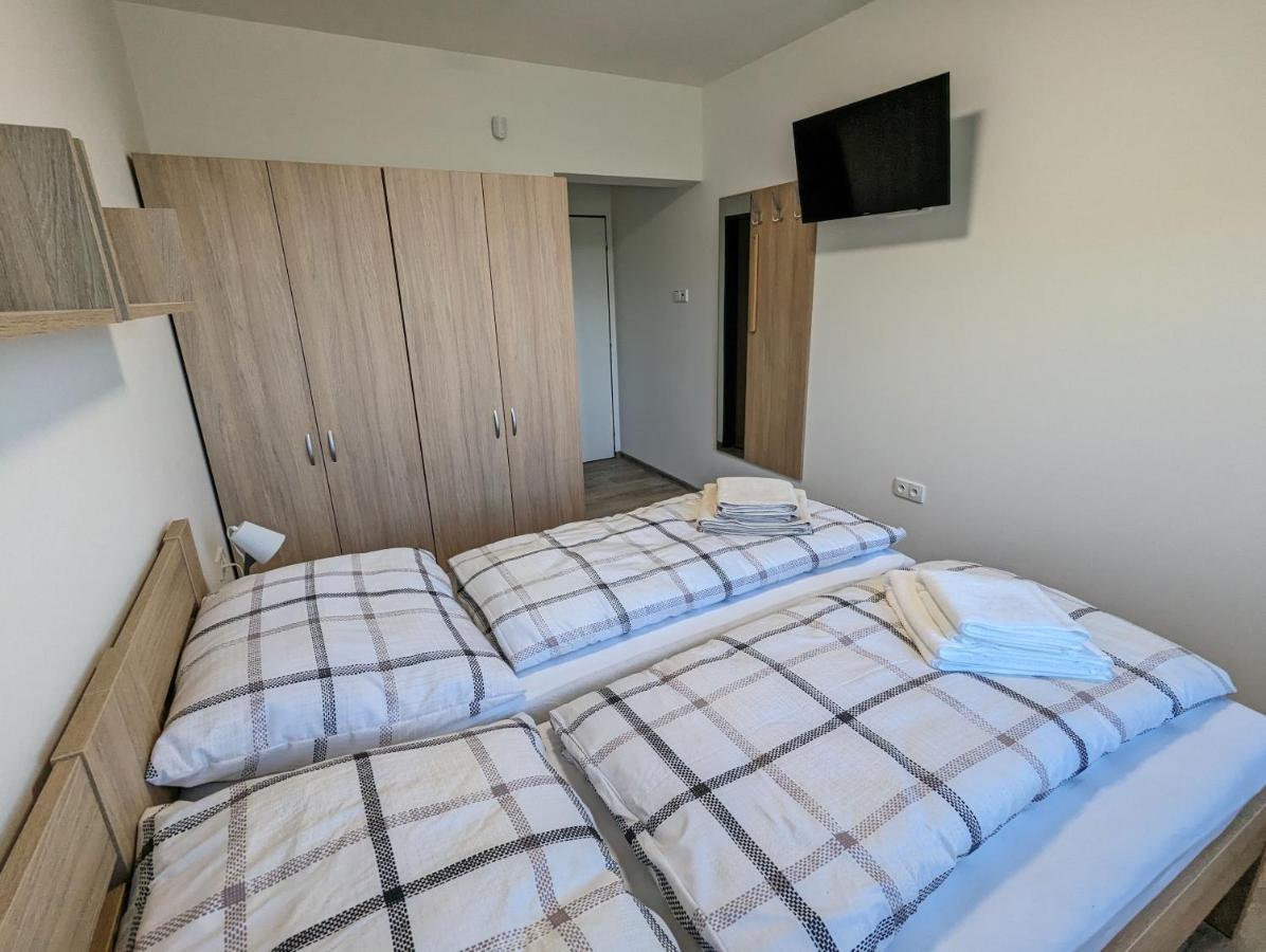 Restaurace A Penzion Gansberg Cotkytle Exteriör bild